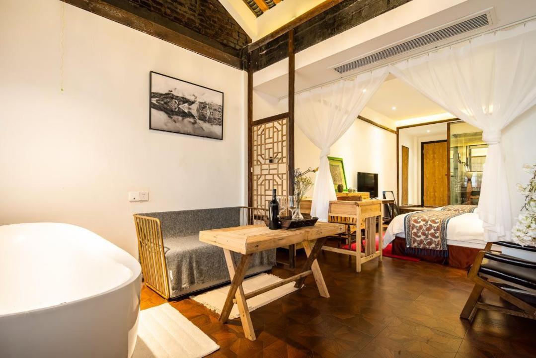 Qintai Tibetan Culture Boutique Hotel 청두 외부 사진